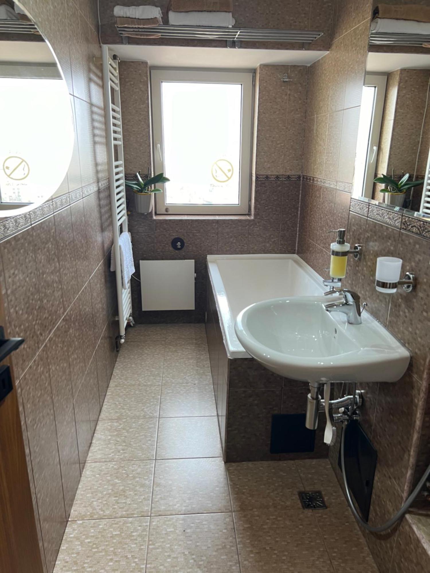 Ferienwohnung Casa S Piata Alba Iulia Bukarest Exterior foto